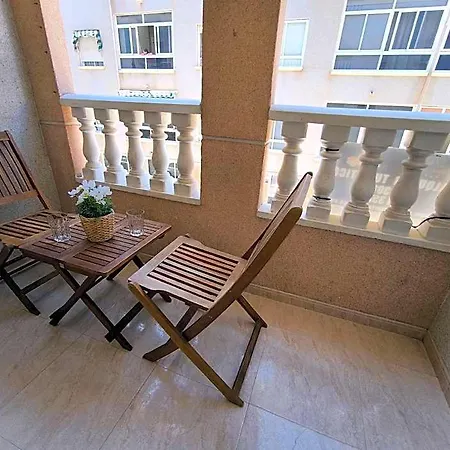 Ξενοδοχείο Cozy In Downtown Area Τορεβιέχα
